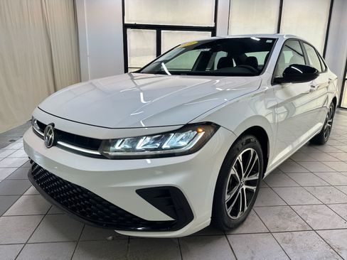 Used 2025 Volkswagen Jetta Sport FWD image 11