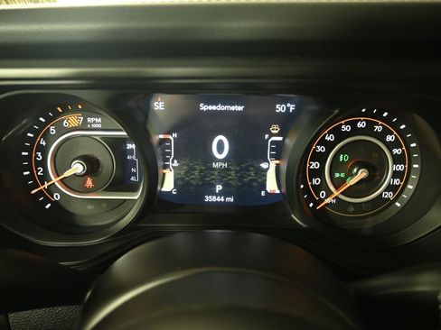 Used 2024 Jeep Wrangler Unlimited Rubicon w/ Dual Top Group AWD/4WD image 24