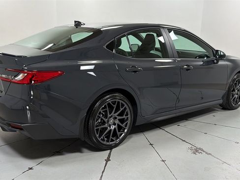 Certified 2025 Toyota Camry SE image 5