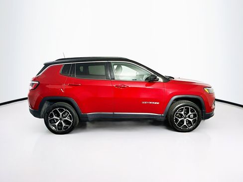 Used 2025 Jeep Compass Limited AWD/4WD image 10