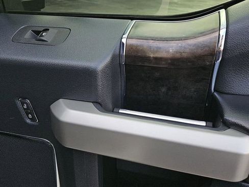 Used 2022 Ford F250 Lariat w/ Tremor Off-Road Package image 34