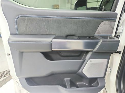 Used 2025 Ford F250 Platinum image 38