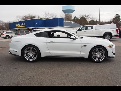 Used 2021 Ford Mustang GT Premium w/ Equipment Group 401A image 6