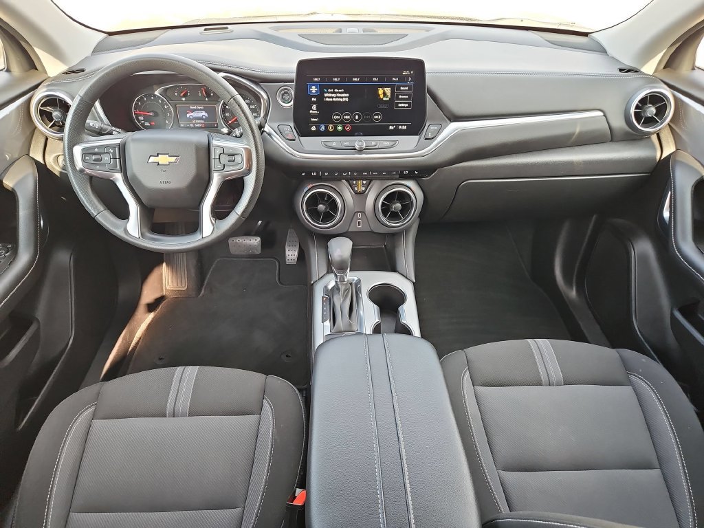 Used 2025 Chevrolet Blazer LT FWD image 26