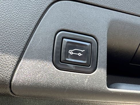 Used 2021 Buick Envision Preferred AWD/4WD image 11