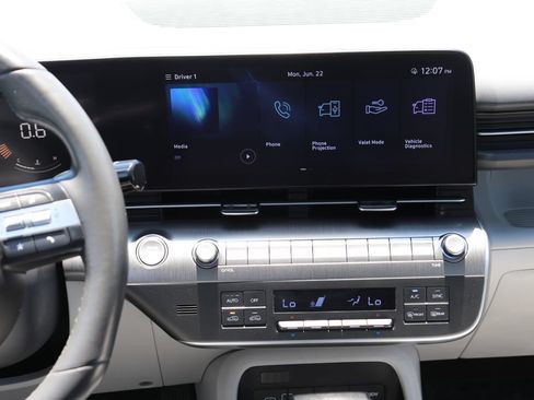 Used 2024 Hyundai Kona SEL FWD image 14