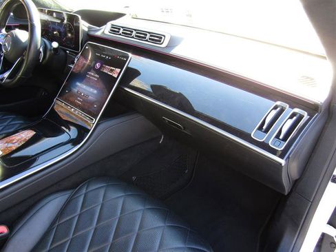 Used 2022 Mercedes-Benz S 580 4MATIC Sedan image 44