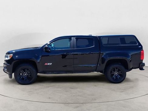 Used 2020 Chevrolet Colorado Z71 w/ Z71 Midnight Edition AWD/4WD image 2