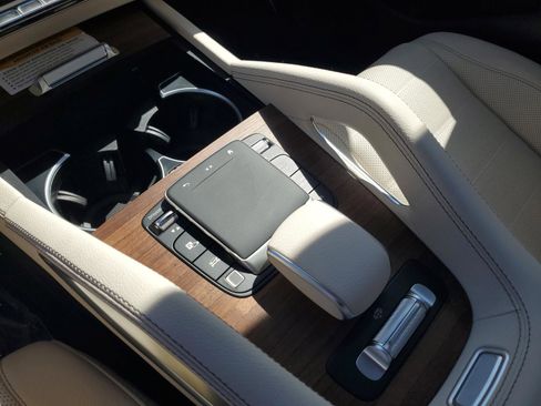 New 2026 Mercedes-Benz GLS 580 4MATIC image 34