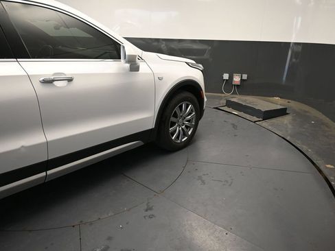 Used 2019 Cadillac XT4 Premium Luxury AWD/4WD image 26
