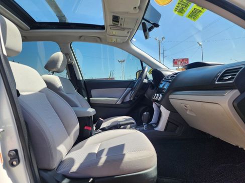 Used 2017 Subaru Forester 2.5i Premium w/ Popular Package #2A AWD/4WD image 19