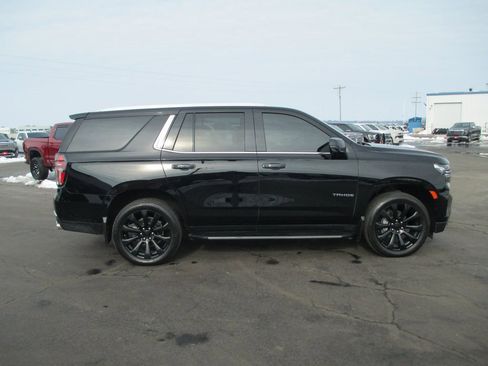 Used 2021 Chevrolet Tahoe Premier w/ Premium Package image 3