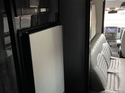 Used 2017 Mercedes-Benz Sprinter 3500 image 26