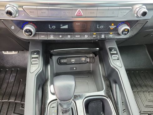 Used 2021 Kia Telluride SX w/ Nightfall Edition Package AWD/4WD image 37