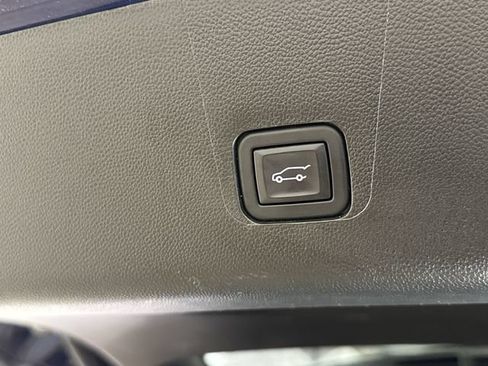 Certified 2023 Chevrolet Traverse LT AWD/4WD image 27