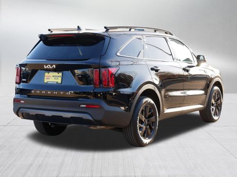Certified 2022 Kia Sorento S w/ Panoramic Sunroof Package image 7