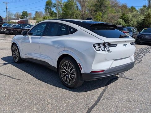 Certified 2025 Ford Mustang Mach-E Premium AWD/4WD image 3
