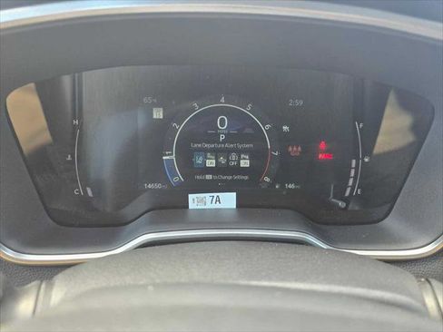 Used 2025 Toyota Corolla Cross XLE w/ Convenience Package FWD image 28