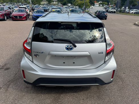 Used 2018 Toyota Prius C Two FWD image 4
