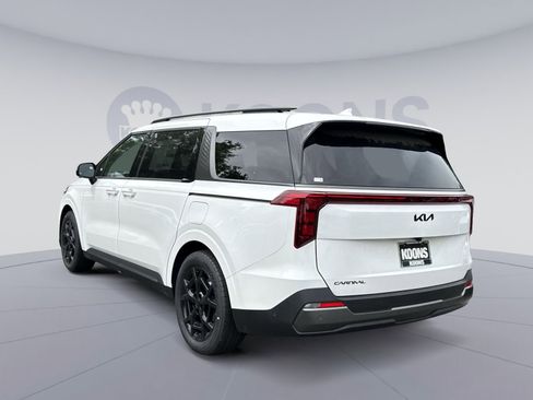 New 2026 Kia Carnival SX w/ SX Dark Edition Package FWD image 4