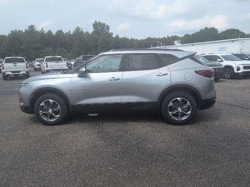 Used 2024 Chevrolet Blazer LT w/ Convenience Package FWD image 3