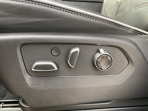 Used 2025 GMC Sierra 2500 AT4X image 30