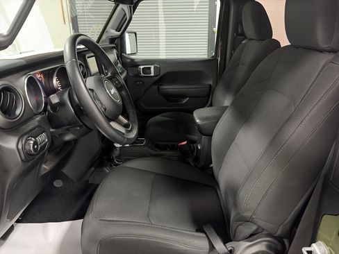 Used 2022 Jeep Wrangler Sport AWD/4WD image 12