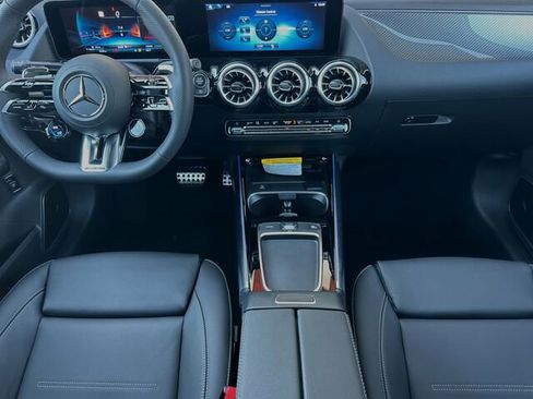 New 2025 Mercedes-Benz GLA 35 AMG 4MATIC image 13