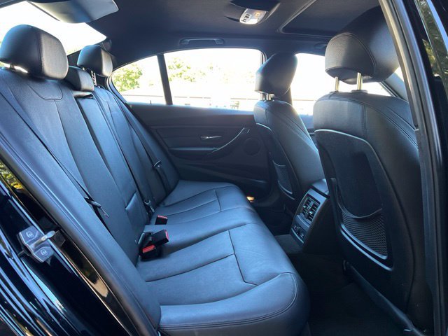 Used 2015 BMW 320i xDrive Sedan AWD/4WD image 16