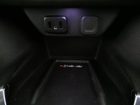 Used 2023 Chevrolet Traverse LT w/ Midnight/Sport Edition image 30