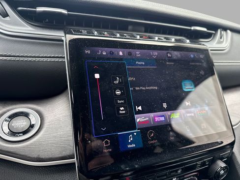 Used 2023 Jeep Grand Cherokee L Limited image 17