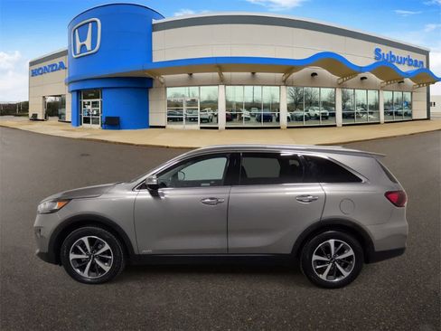 Used 2019 Kia Sorento EX image 5