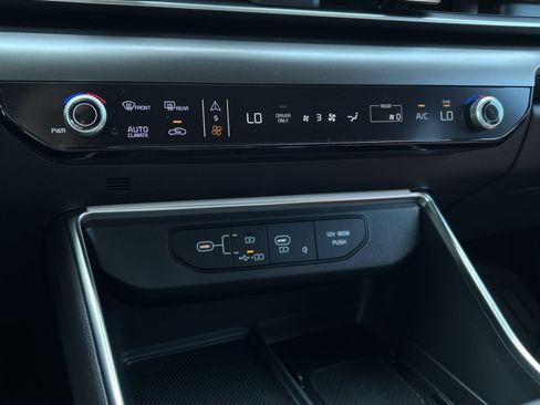 New 2026 Kia Carnival SX Prestige FWD image 25