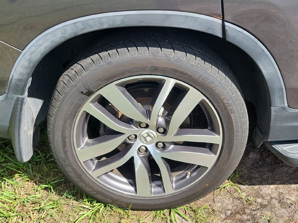 Used 2016 Honda Pilot Touring image 17
