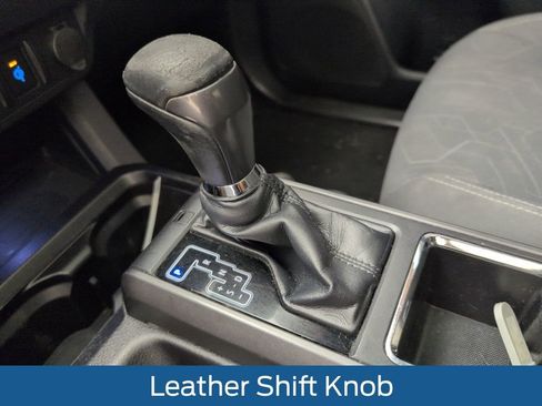 Used 2016 Toyota Tacoma TRD Sport image 31