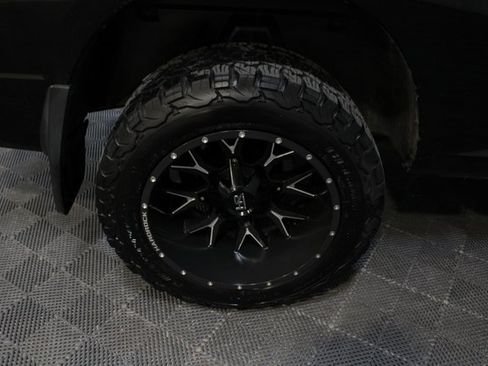 Used 2015 RAM 1500 Express image 18