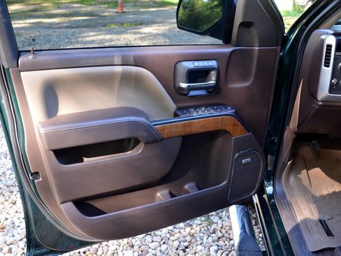 Used 2014 GMC Sierra 1500 SLT w/ SLT Preferred Package AWD/4WD image 24
