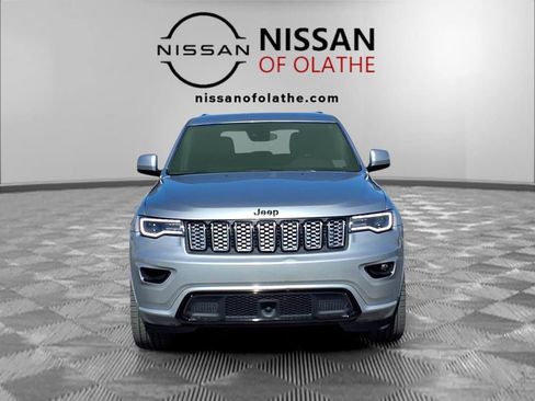 Used 2021 Jeep Grand Cherokee Laredo X image 31