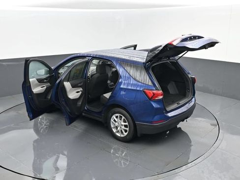 Used 2022 Chevrolet Equinox LS w/ LS Convenience Package AWD/4WD image 26
