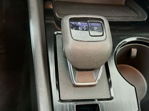 Used 2023 Nissan Rogue SV image 24