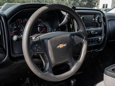 Used 2018 Chevrolet Silverado 1500 W/T w/ Trailering Package AWD/4WD image 13
