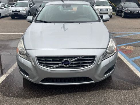 Used 2013 Volvo S60 T5 image 2