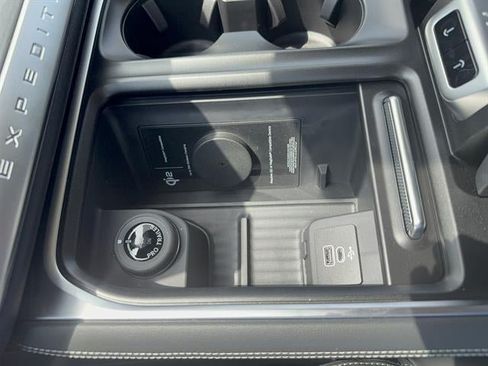 New 2027 Ford Expedition Platinum w/ Driver's Package AWD/4WD image 14