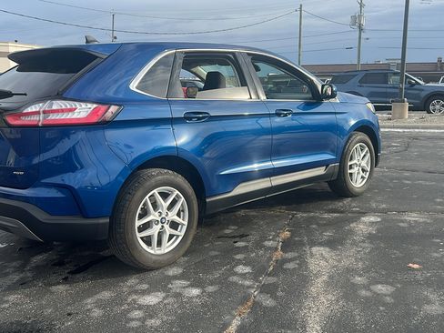 Used 2022 Ford Edge SEL w/ Convenience Package image 5