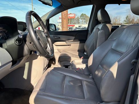Used 2012 Honda Odyssey Touring image 17