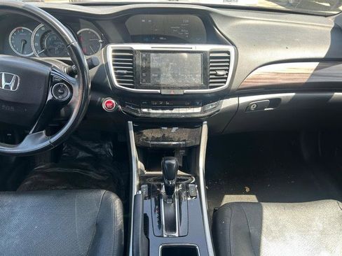 Used 2017 Honda Accord EX-L image 11