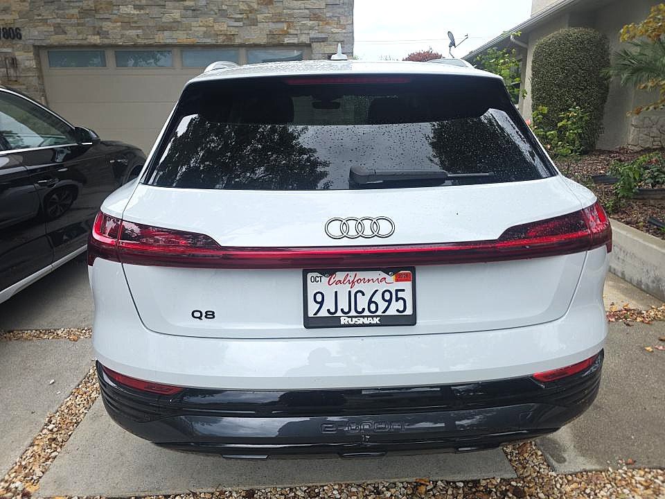 Used 2024 Audi Q8 e-tron Premium Plus AWD/4WD image 5