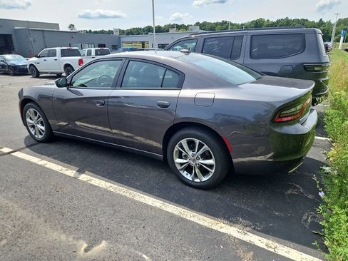 Used 2022 Dodge Charger SXT w/ Cold Weather Package AWD/4WD image 8