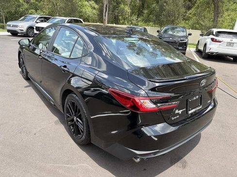 Certified 2025 Toyota Camry SE FWD image 4
