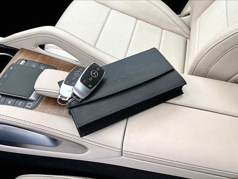 Certified 2025 Mercedes-Benz GLE 450e 4MATIC image 15